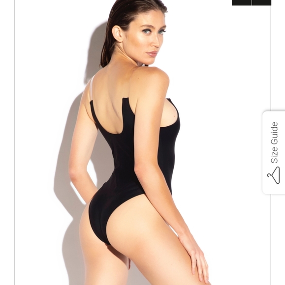 XL one piece - Picture 2 of 2